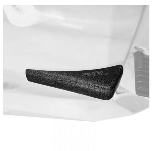 Bumper Bro fitted to the stern of a white K2F kayak