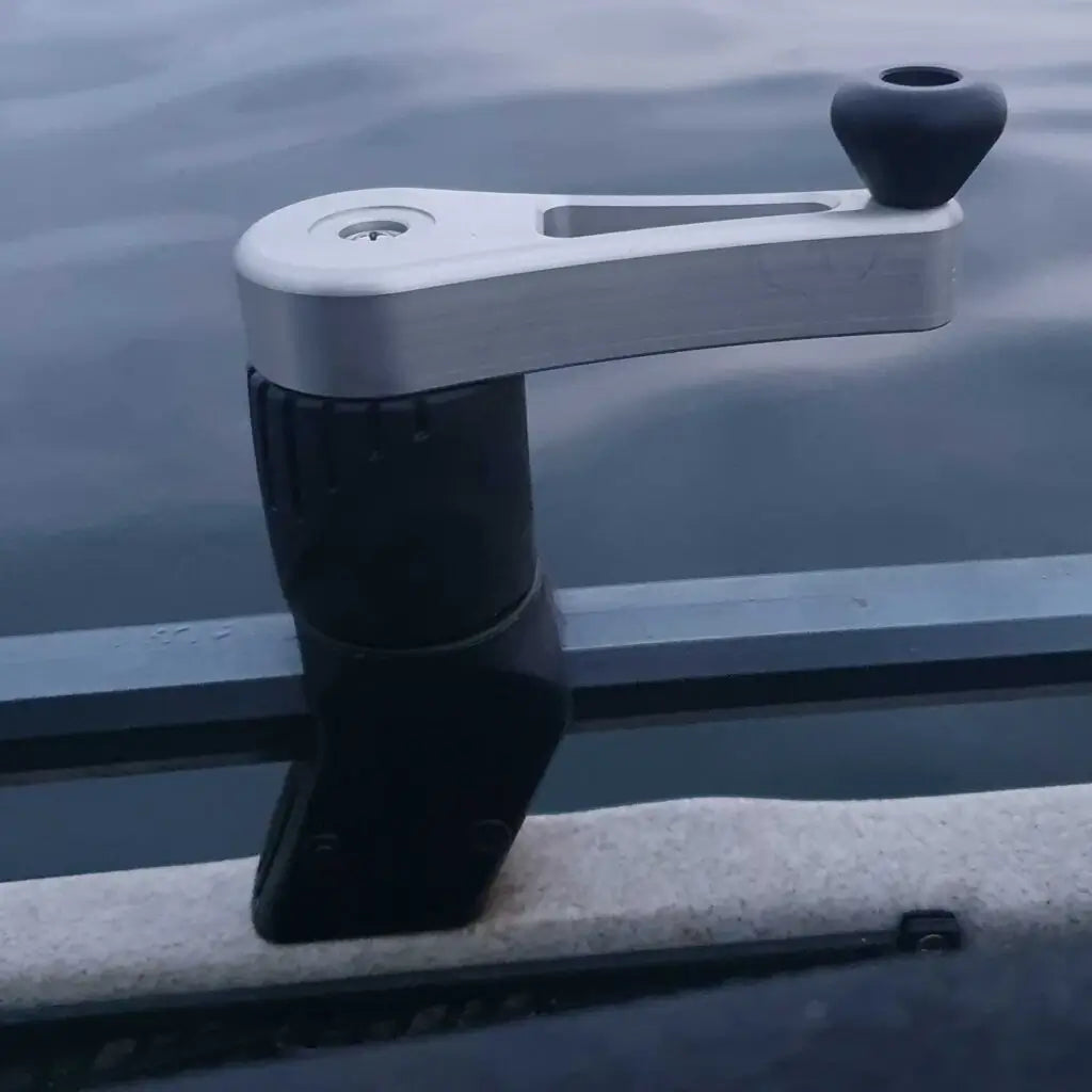 Titan kayak steering handle with knob raised on its black post