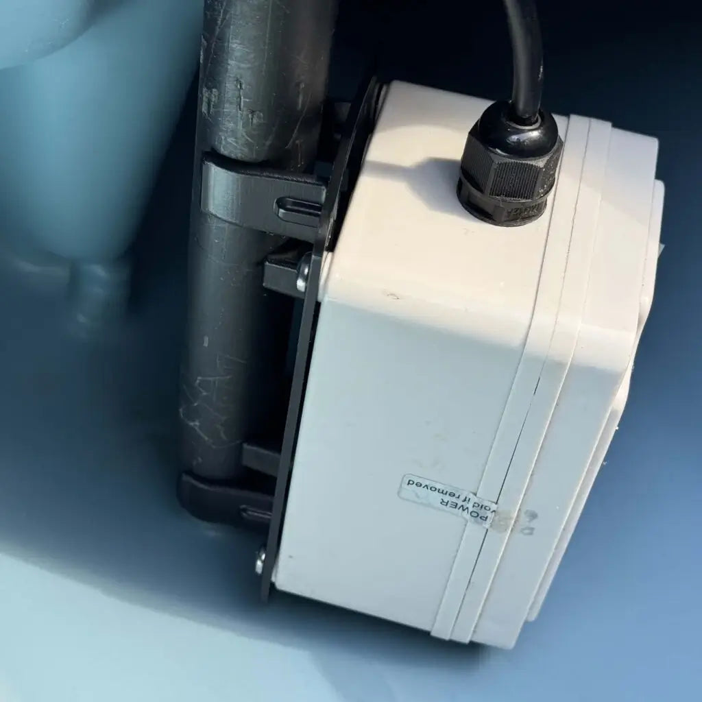 FPV-Power battery on its mast mount inside the hull of a Hobie Outback kayak